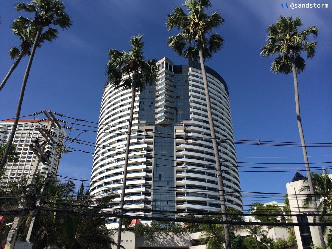 jomtien plaza condotel.jpg