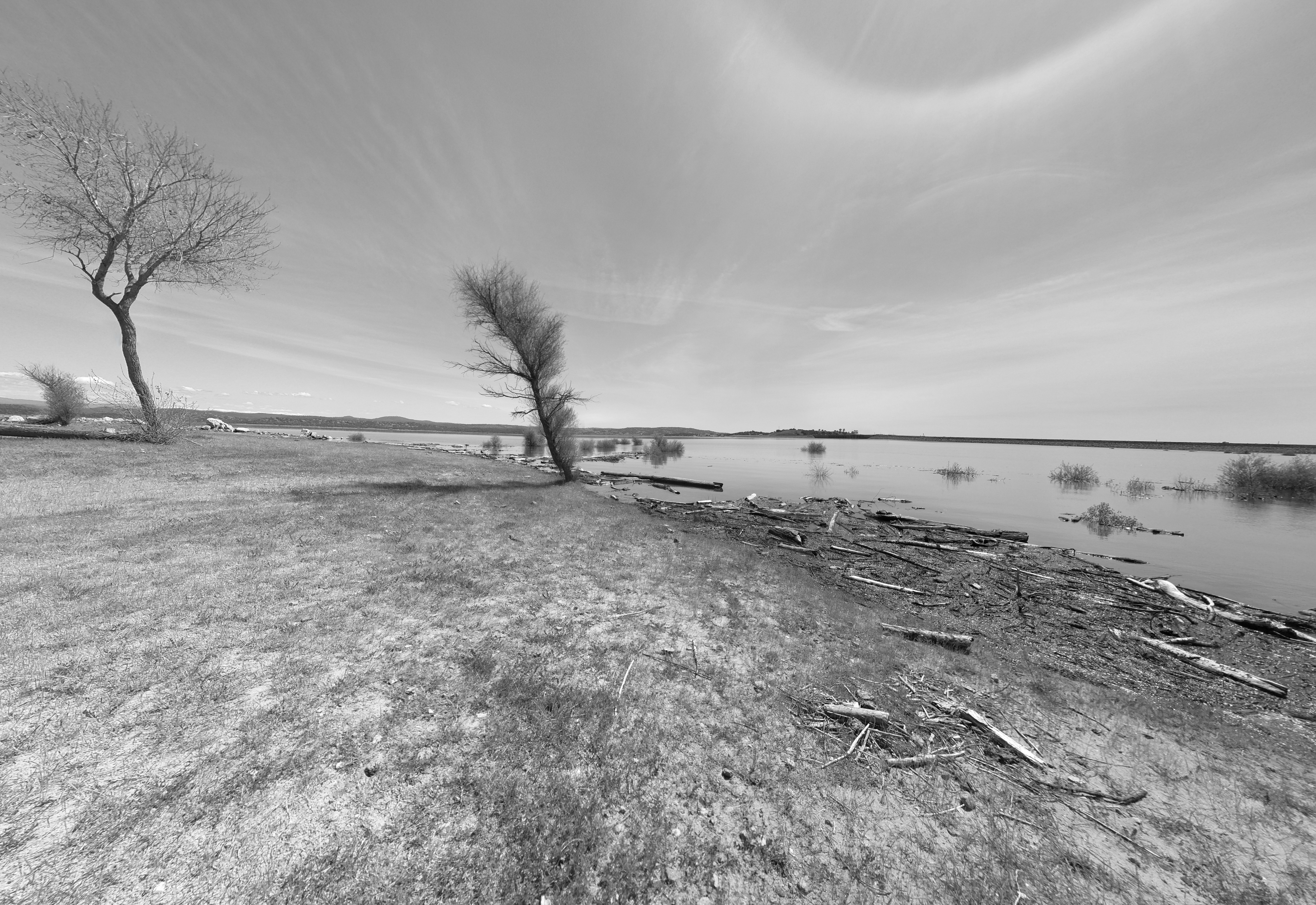 PANO_20170410_125402.lake-dream-bw-wide-world.#111.png