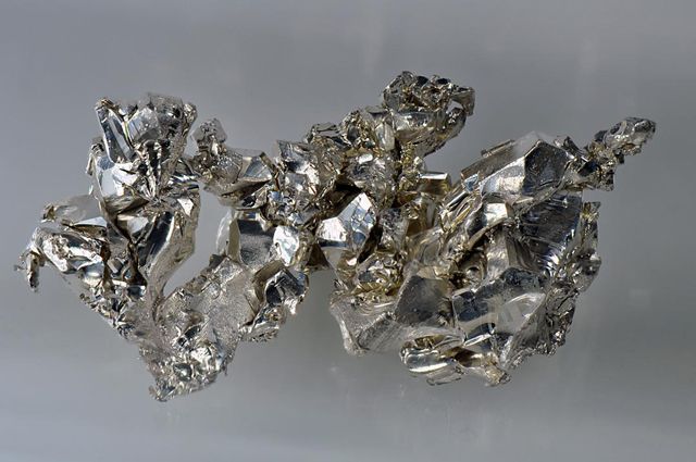 most abundant metallic element on earth