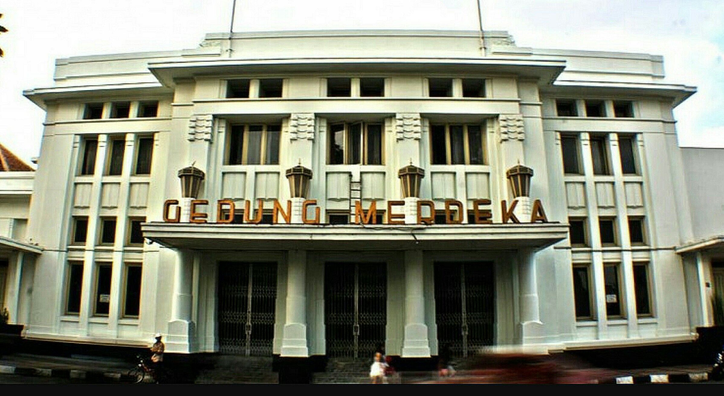 Gedung Merdeka.jpg