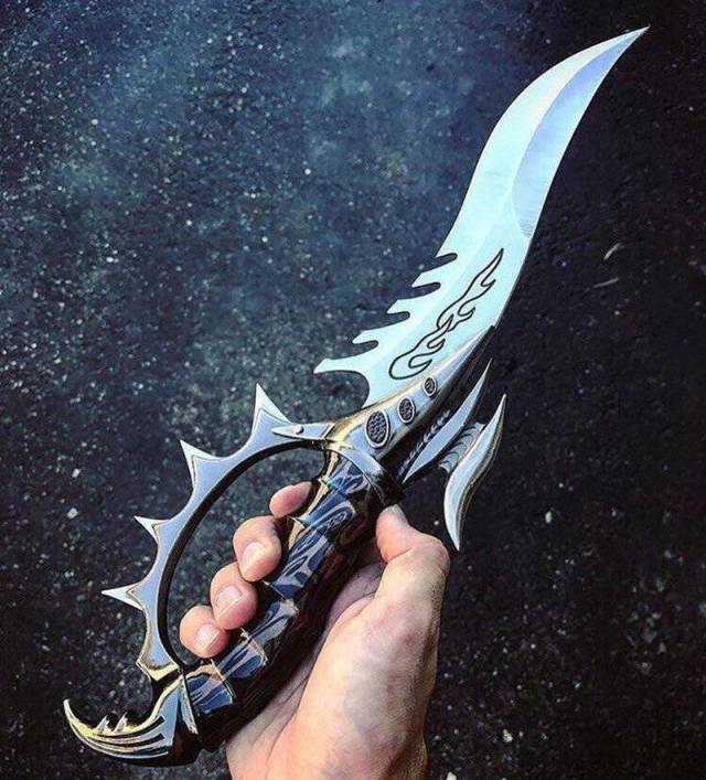 unusual_knives_17.jpg