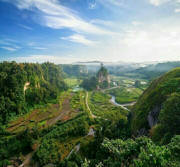 Ngarai sianok, Bukittinggi, west Sumatera, Indonesia
