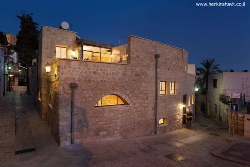 Fachada elevada de piedra en Safed Israel.jpg