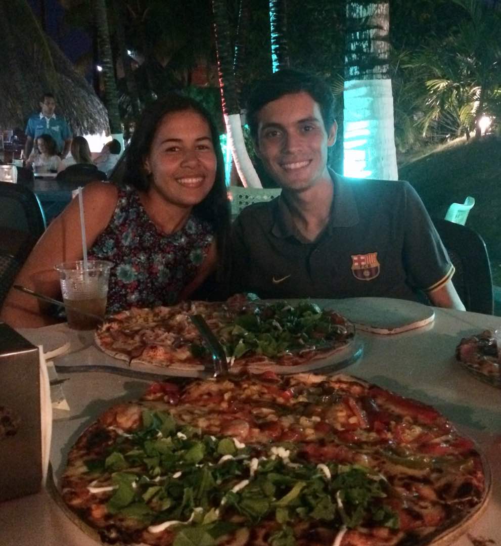 LoveFriday - With my girlfriend eating pizza... — Steemit