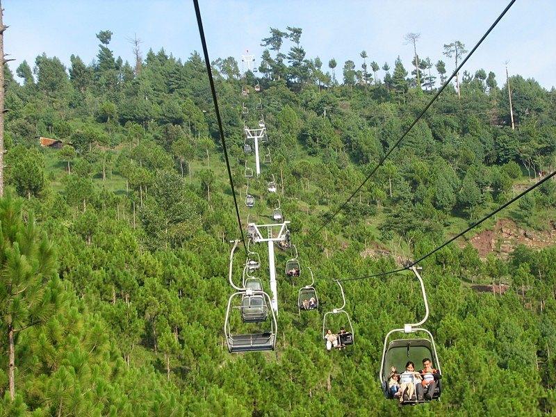 Patriata-New-Murree-chair-lift 3.jpg