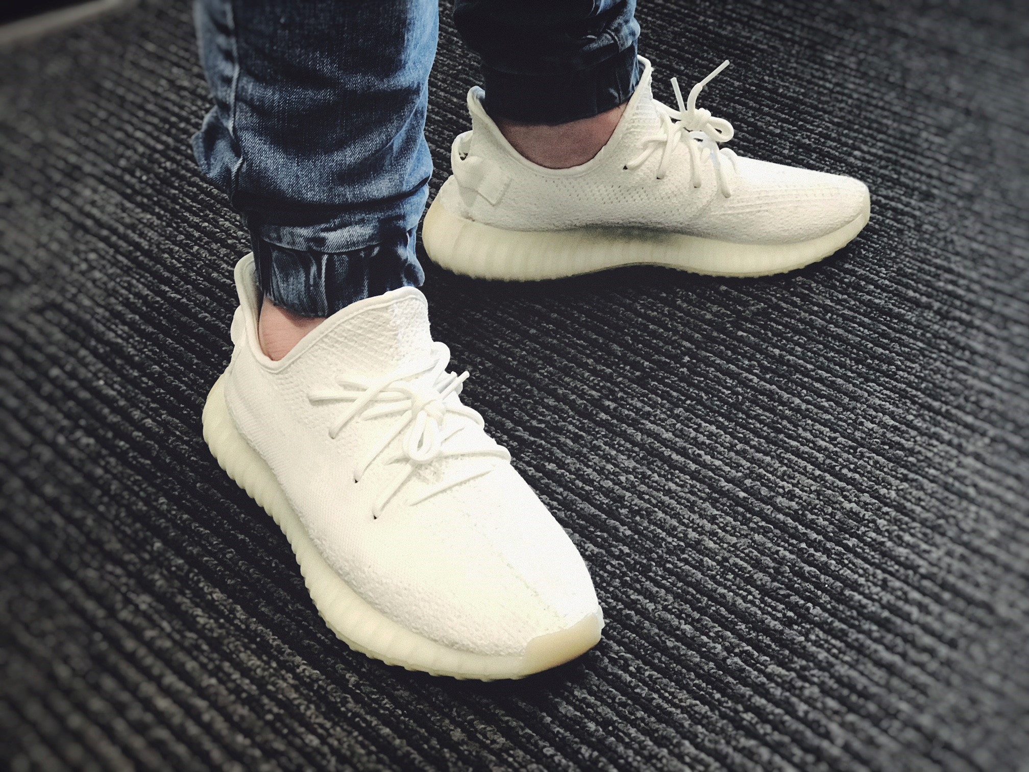 jeans with yeezy 35