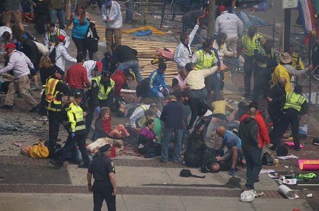800px-Boston_Marathon_explosions_(8652877581)_640x424.jpg