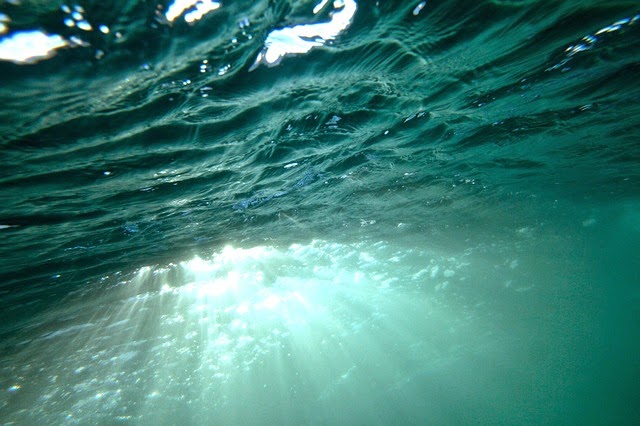 agua-oceano-luz-liquido.jpg