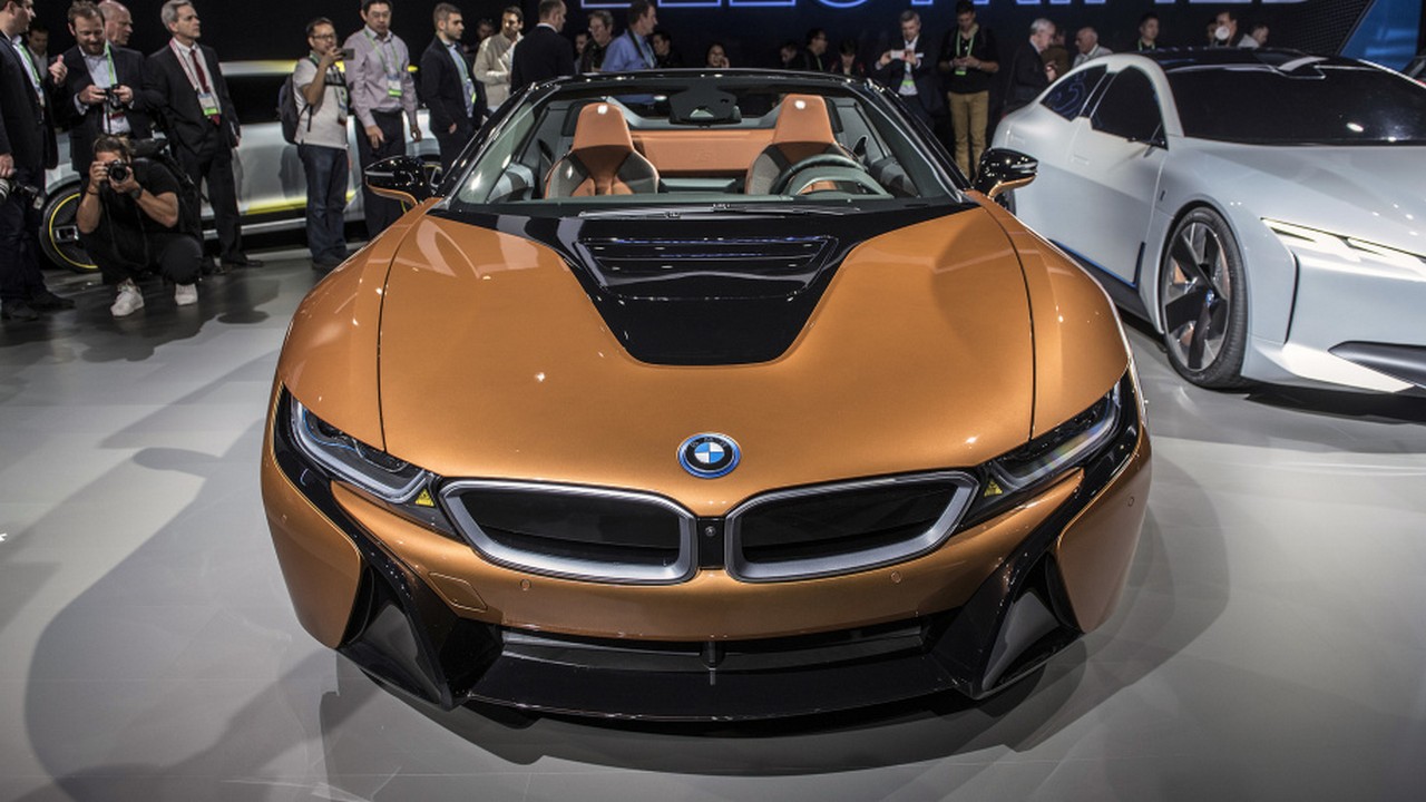 05-2019-bmw-i8-roadster-la-1.jpg