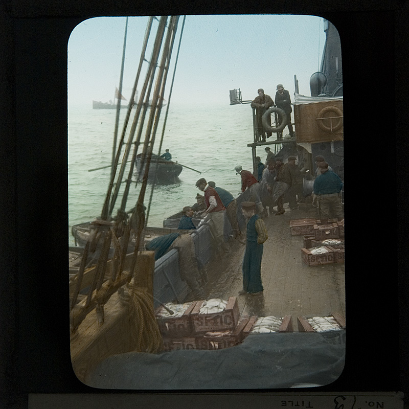 Daily Life of Sailors On-board in the 1900s (39).jpg