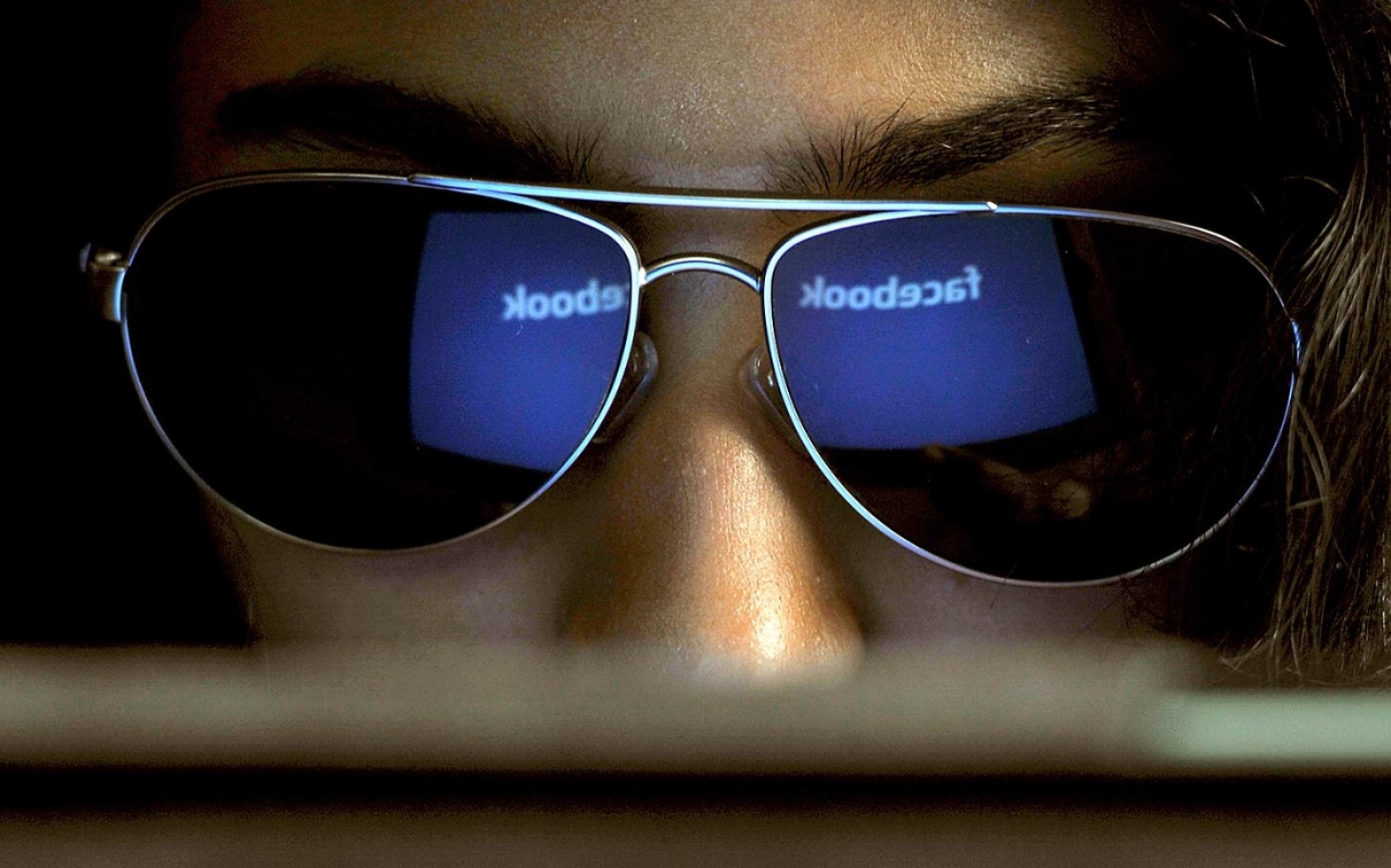 headlineImage.adapt.1460.high.facebook_espionage.1451585970780.jpg