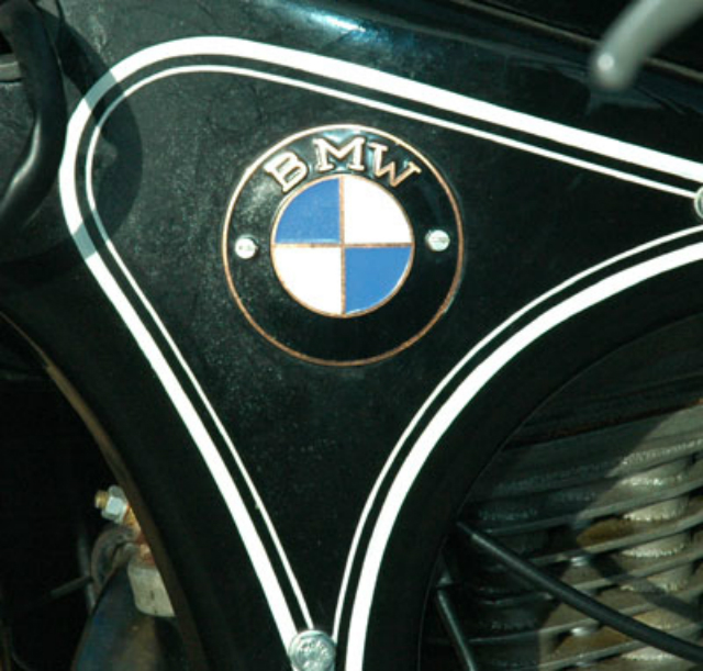 R35-roundel.jpg