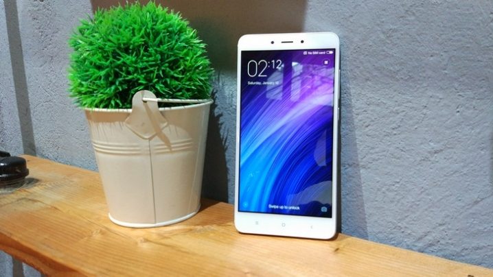 1-Xiaomi-Redmi-Note-4-hands-on-picture.jpg