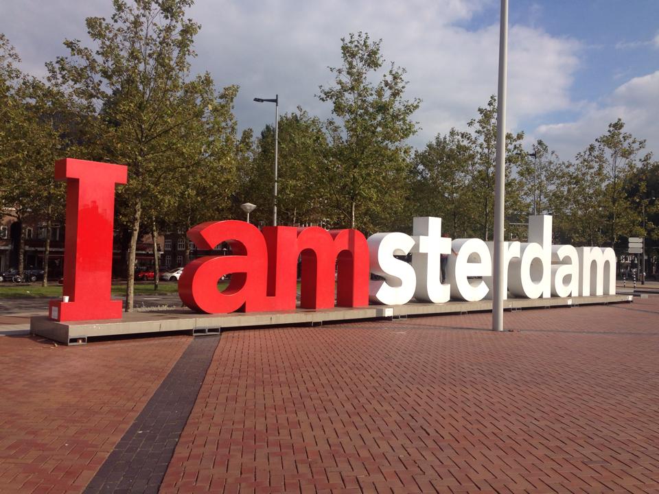 Amsterdam-letters.jpg