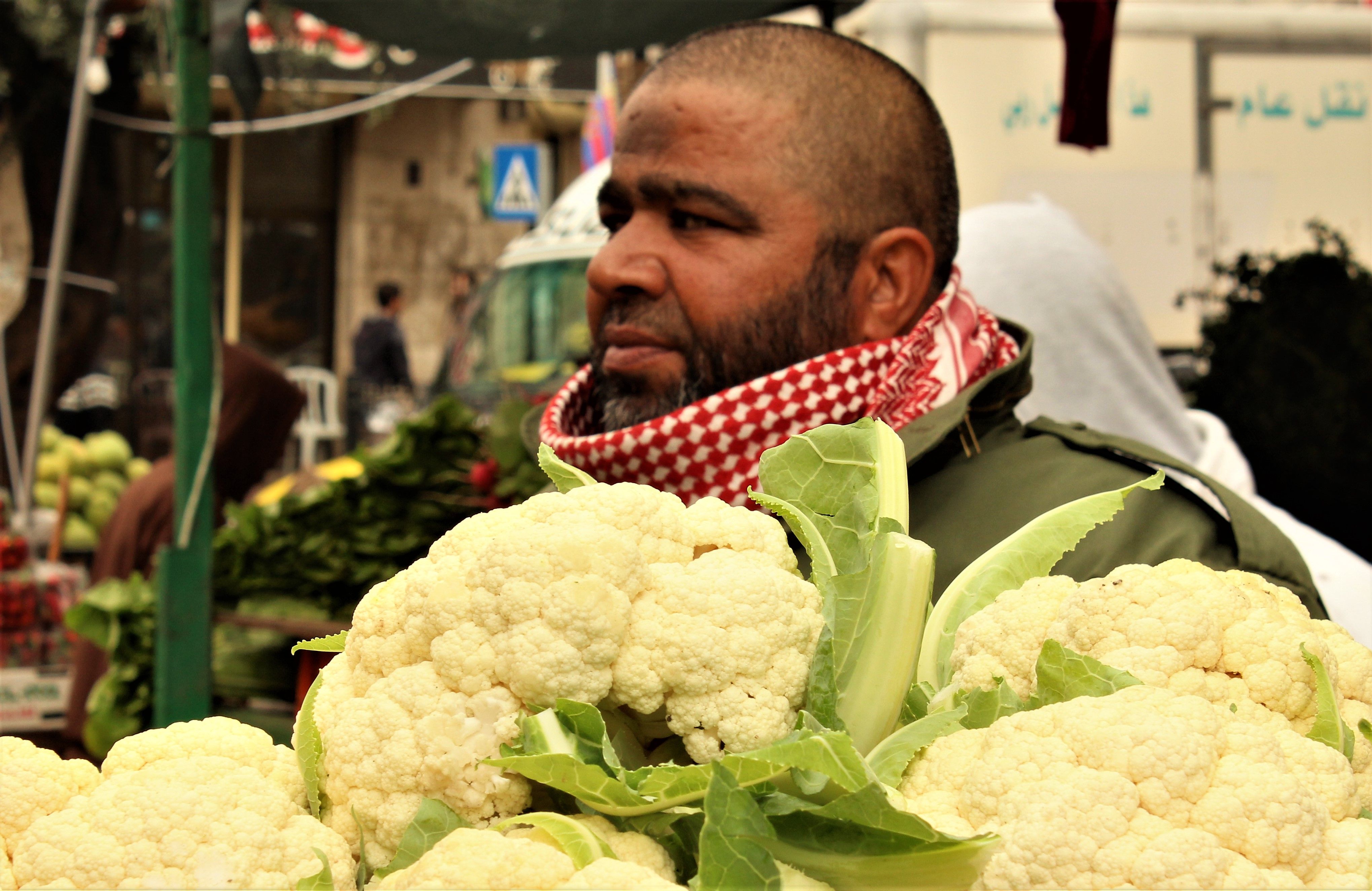 cauliflower vender.JPG