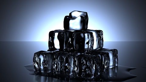 ice-cubes-1224804_1920(sm).jpg