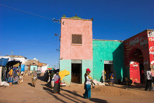 -harar-old-town-main-known-as-gidir-magala-october-picture-id127003423.jpeg