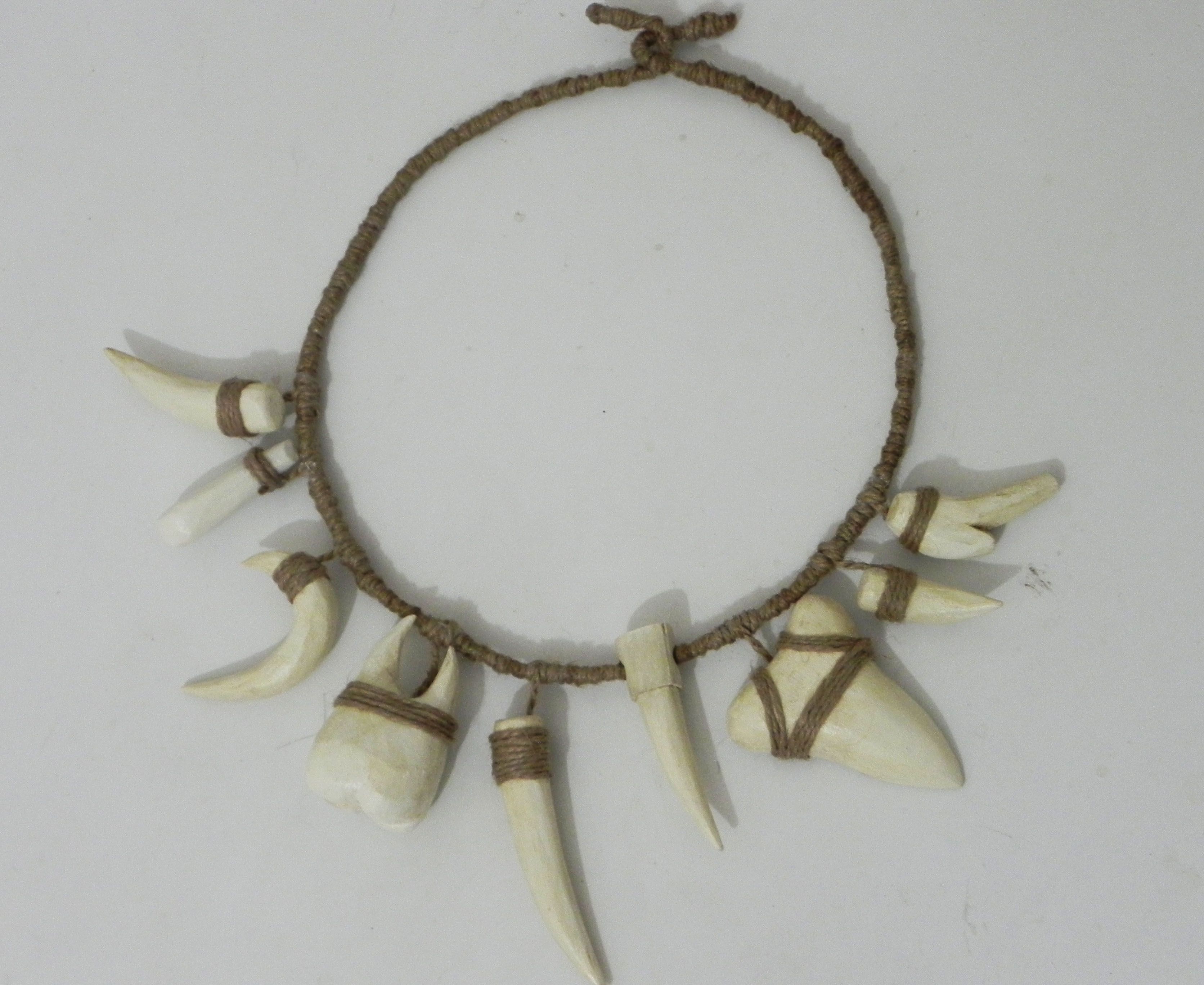 Maui tooth hot sale necklace moana