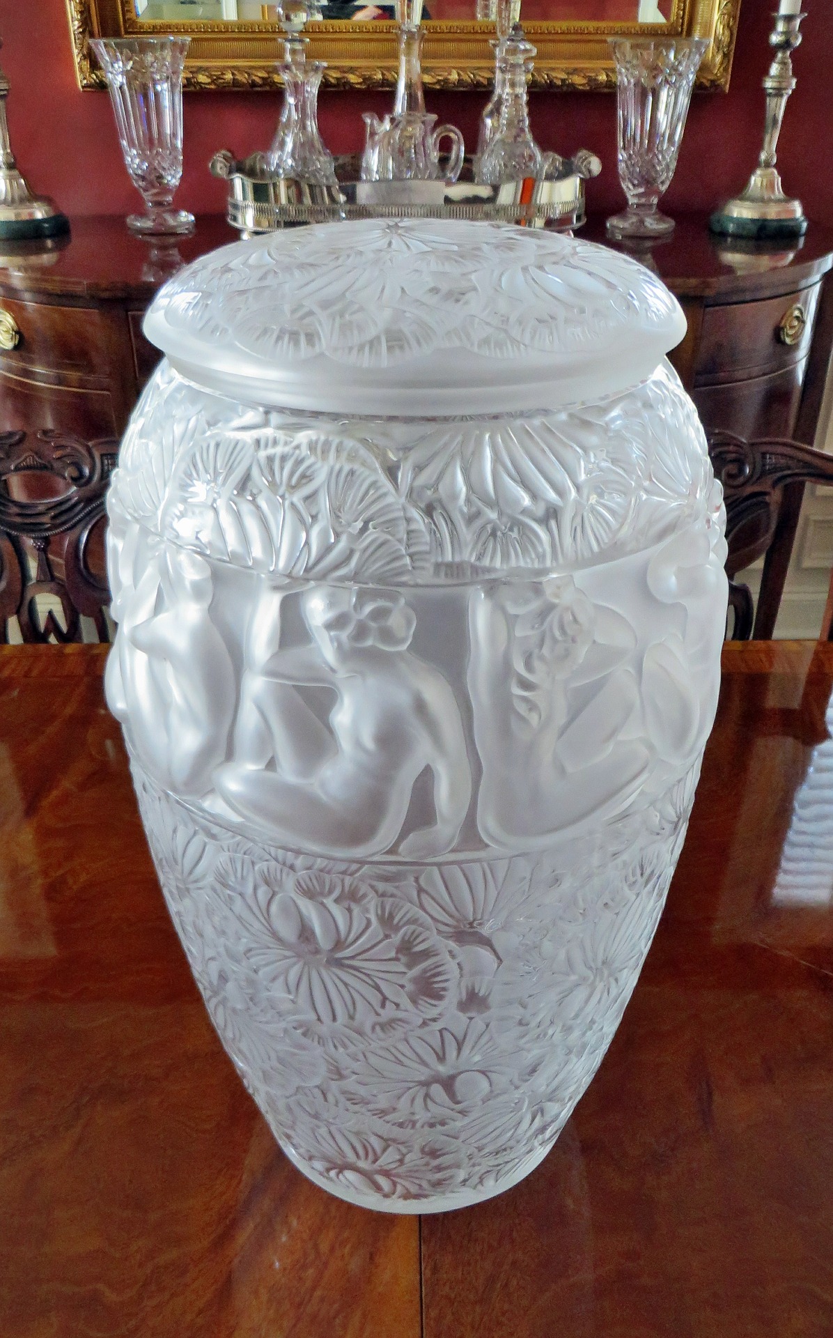 lalique-1784213_1920.jpg