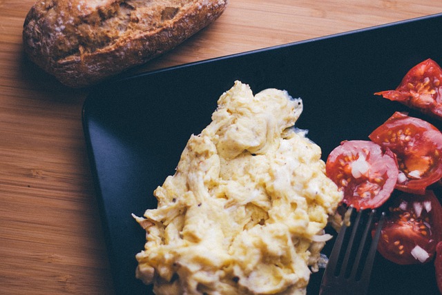 scrambled-eggs-2619907_640.jpg