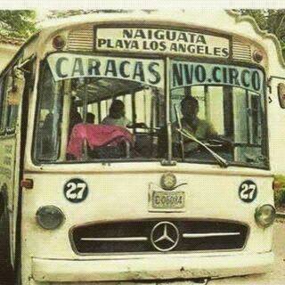 Autobus de la ruta Caracas - La Guaira - Naiguatá.jpg