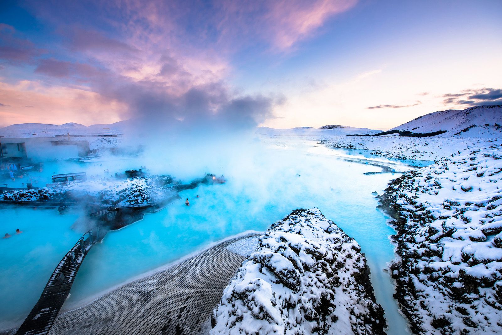 2 Discover Iceland's beautiful Blue Lagoon geothermal spa.jpg