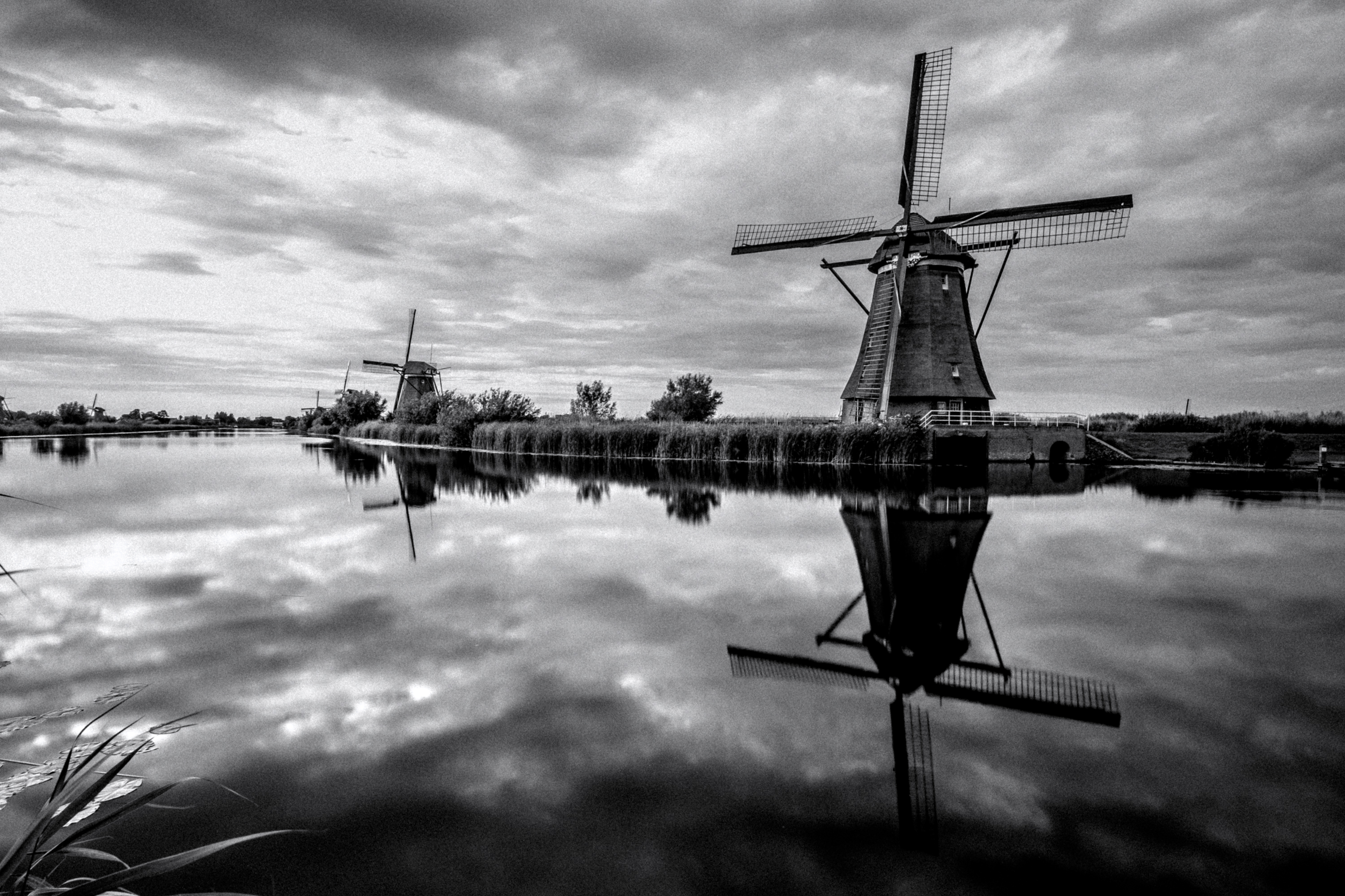 bw_reflection_2.jpg