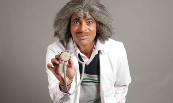 Sunil-Grover-aka-Dr-Mashoor-Gulati.jpg