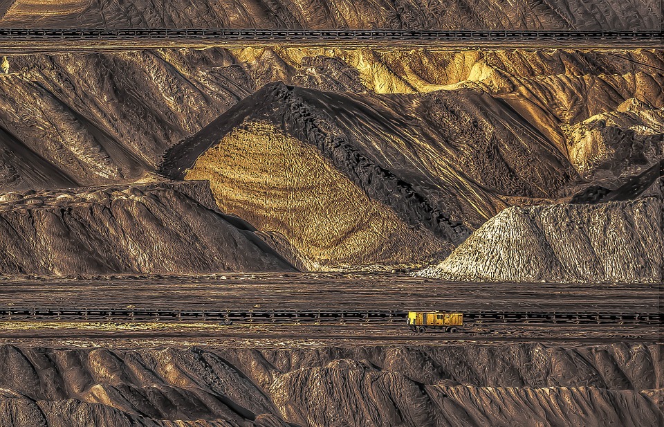 open-pit-mining-261092_960_720.jpg