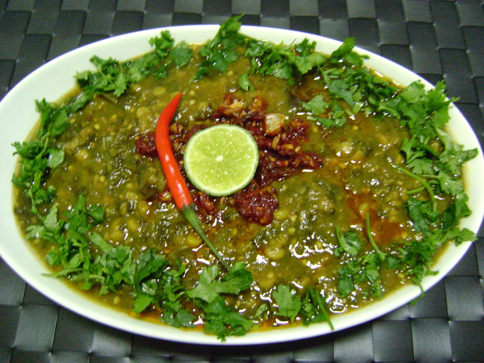 Sai-Bhaji-Popular-Pakistani-Food.jpg