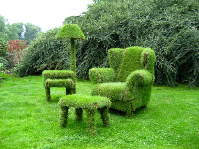 Grass-Livingroom.jpg