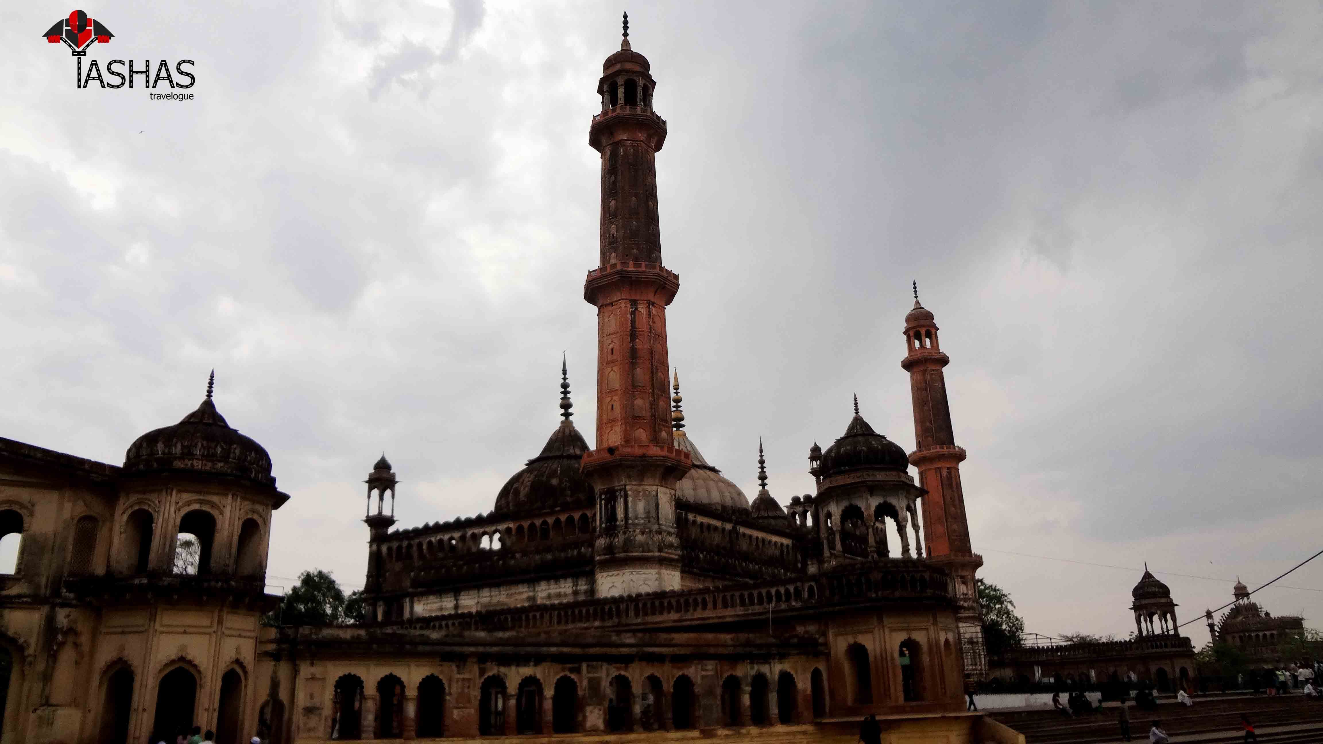 Bara Imambara pillars.jpg