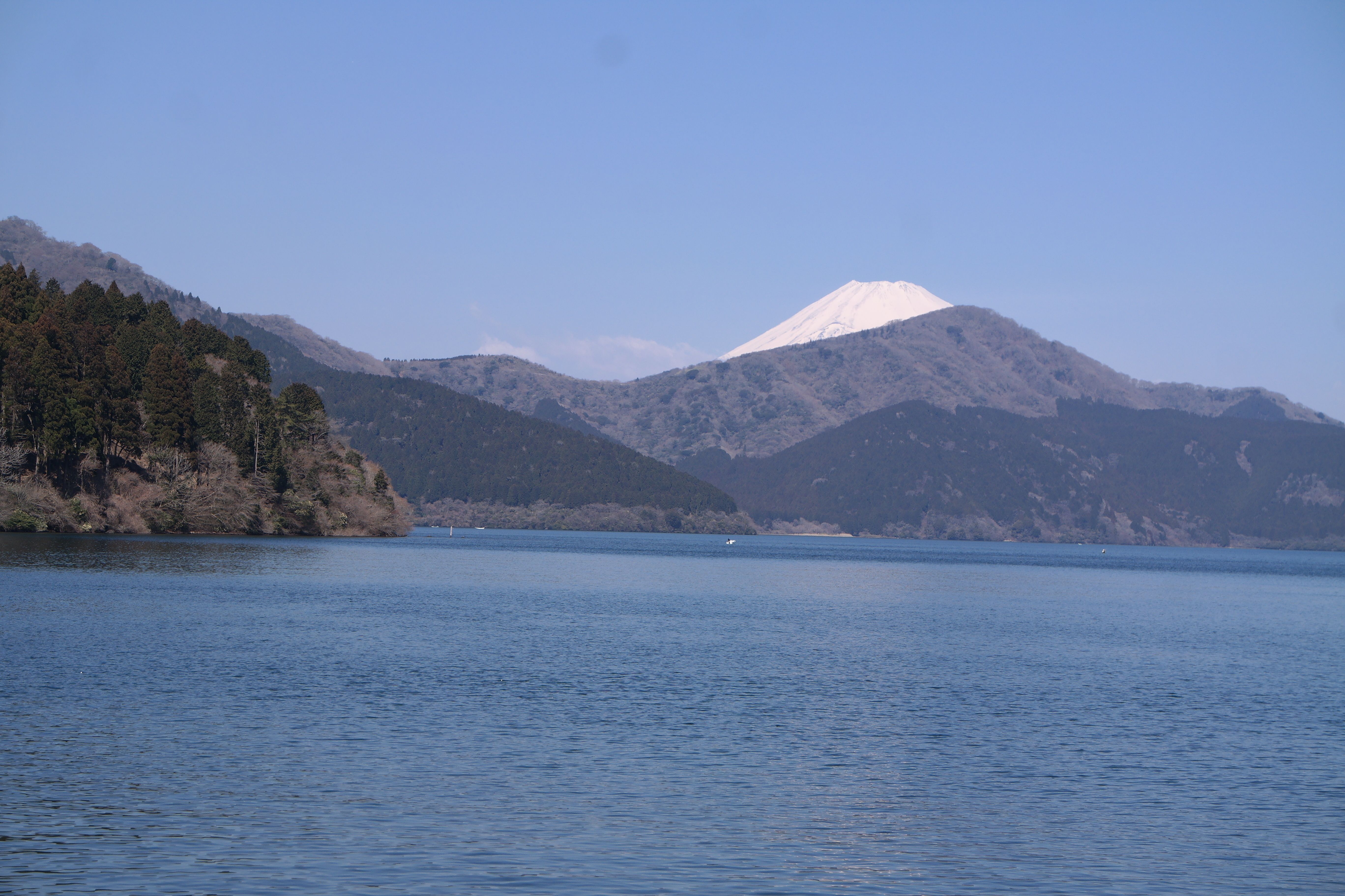 Photo Apr 03, Lake Ashi Fuji 4.jpg
