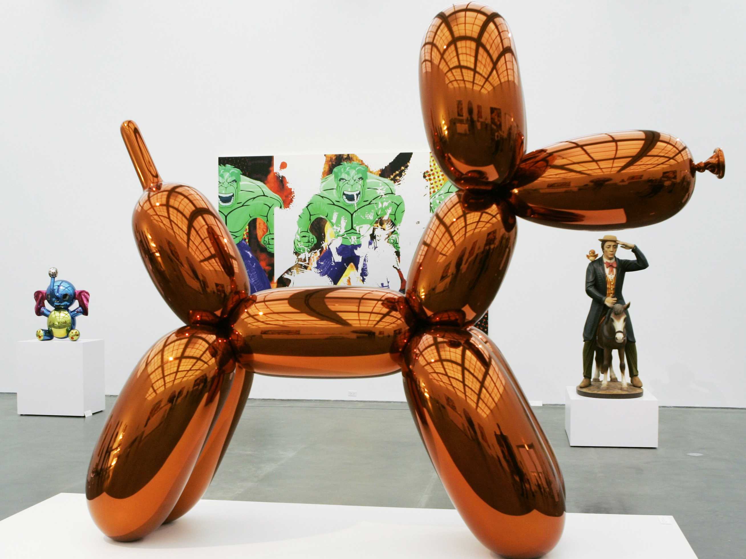 alibaba-is-selling-a-knockoff-version-of-jeff-koons-58-million-balloon-dog-for-500.jpg