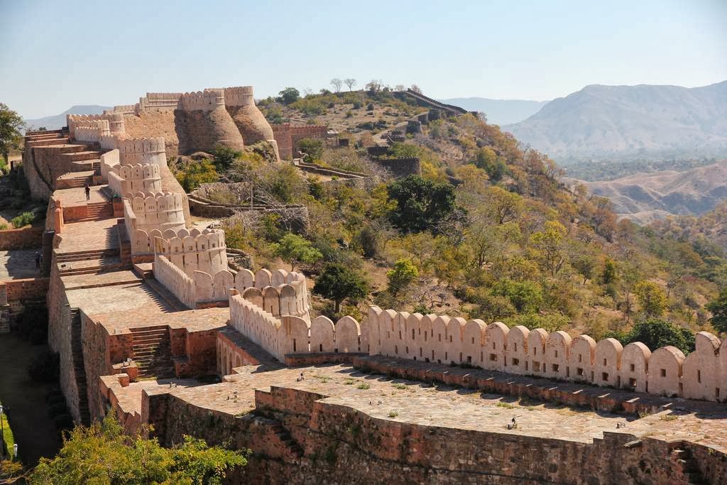 kumbhalgarh-fort-rajasthan-great-wall-of-india3.jpg