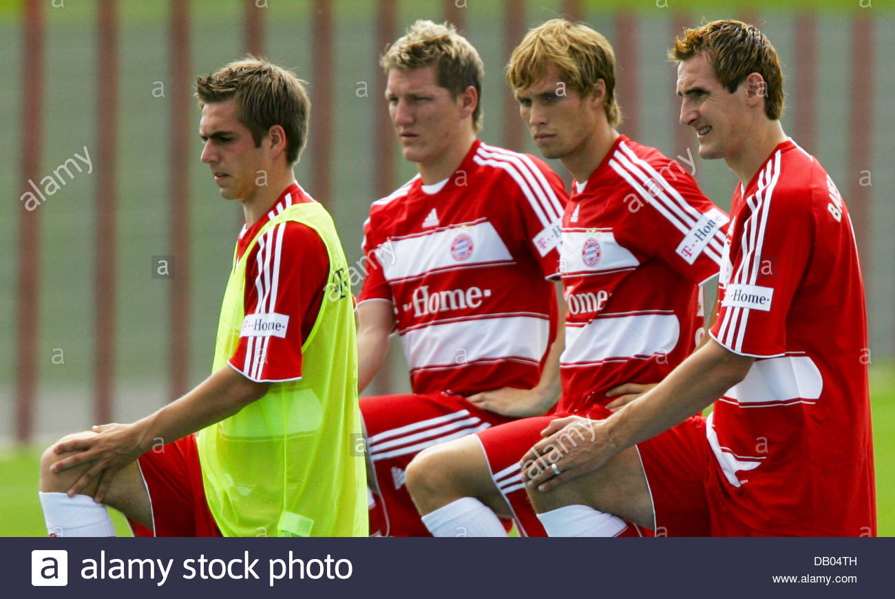 bundesliga-club-fc-bayern-munichs-l-r-philipp-lahm-bastian-schweinsteiger-DB04TH.jpg