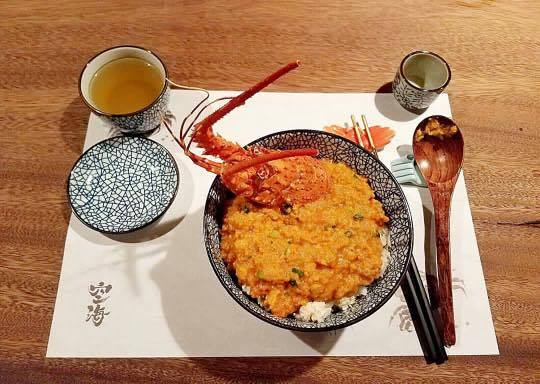 Rice with brown crab meat and lobster
