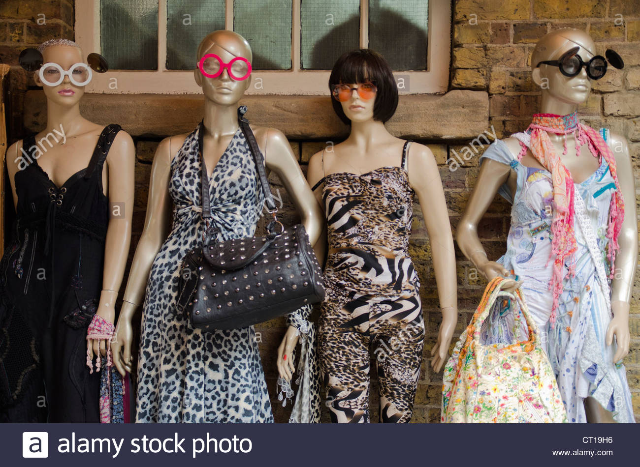 Mannequins  market.jpg