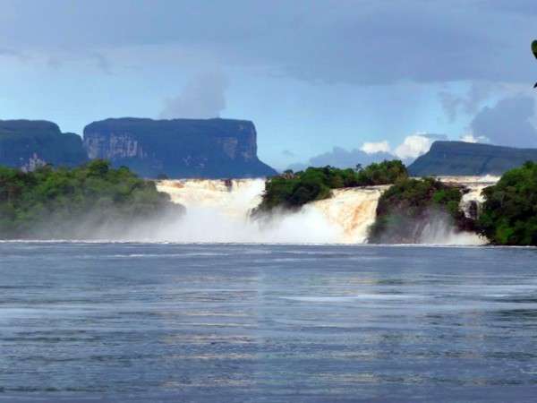 lagunadecanaima.jpg