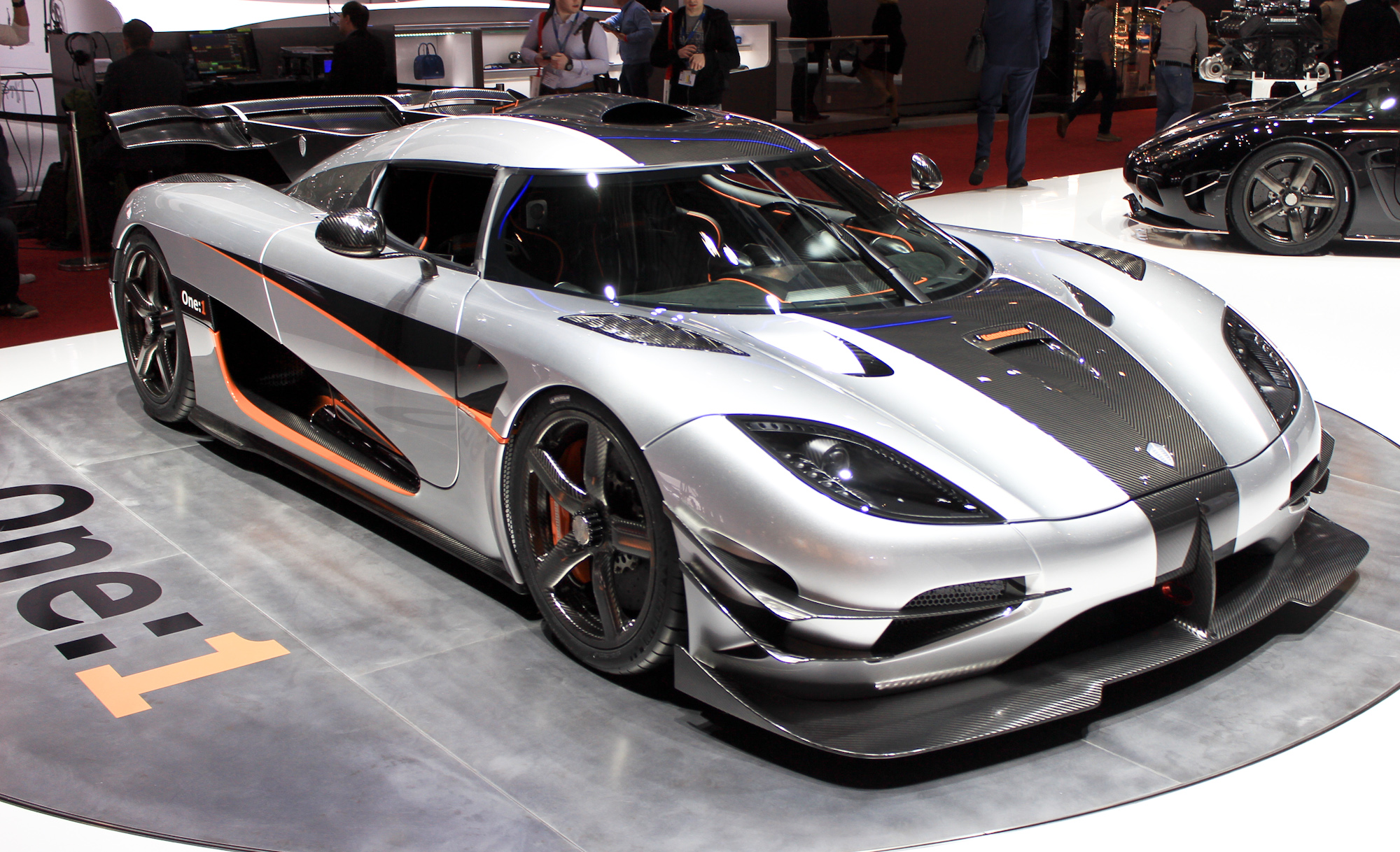 koenigsegg-one1-live-photos-2014-geneva-motor-show_100458543_h.jpg