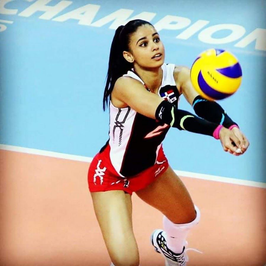 sexy volleyball player Winifer Fernandez.