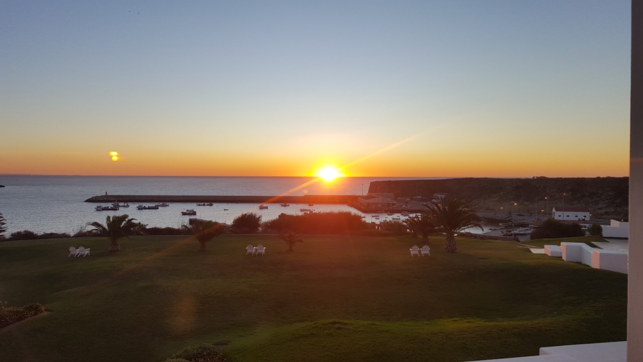 Zonsopgang Algarve.jpg