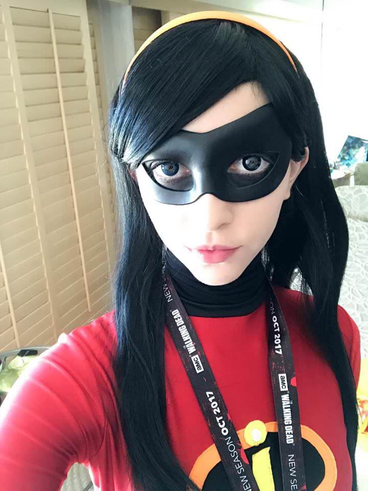 Violet from the Incredibles cosplay A bird landed on my