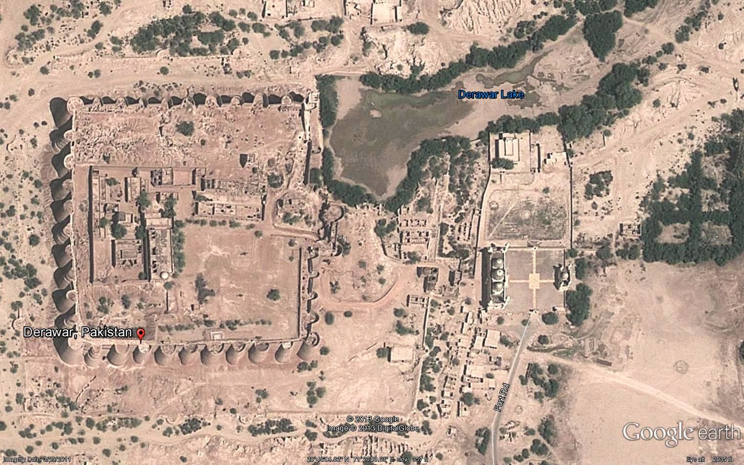 darawar-fort-aerial-vie-googleEarth.jpg