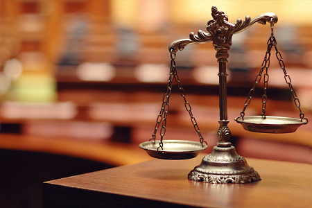 00_LEGAL_think178714734_ScalesJustice_800x533.png