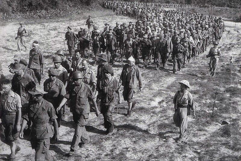 800px-Dien_Bien_Phu_1954_French_prisoners.jpg