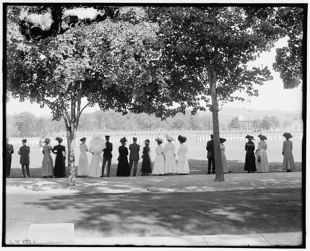 A Glimpse of the parade grounds, West Point, N.Y. 1900.jpg