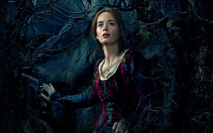 Emily-Blunt-in-Into-The-Woods-Wallpaper.jpg