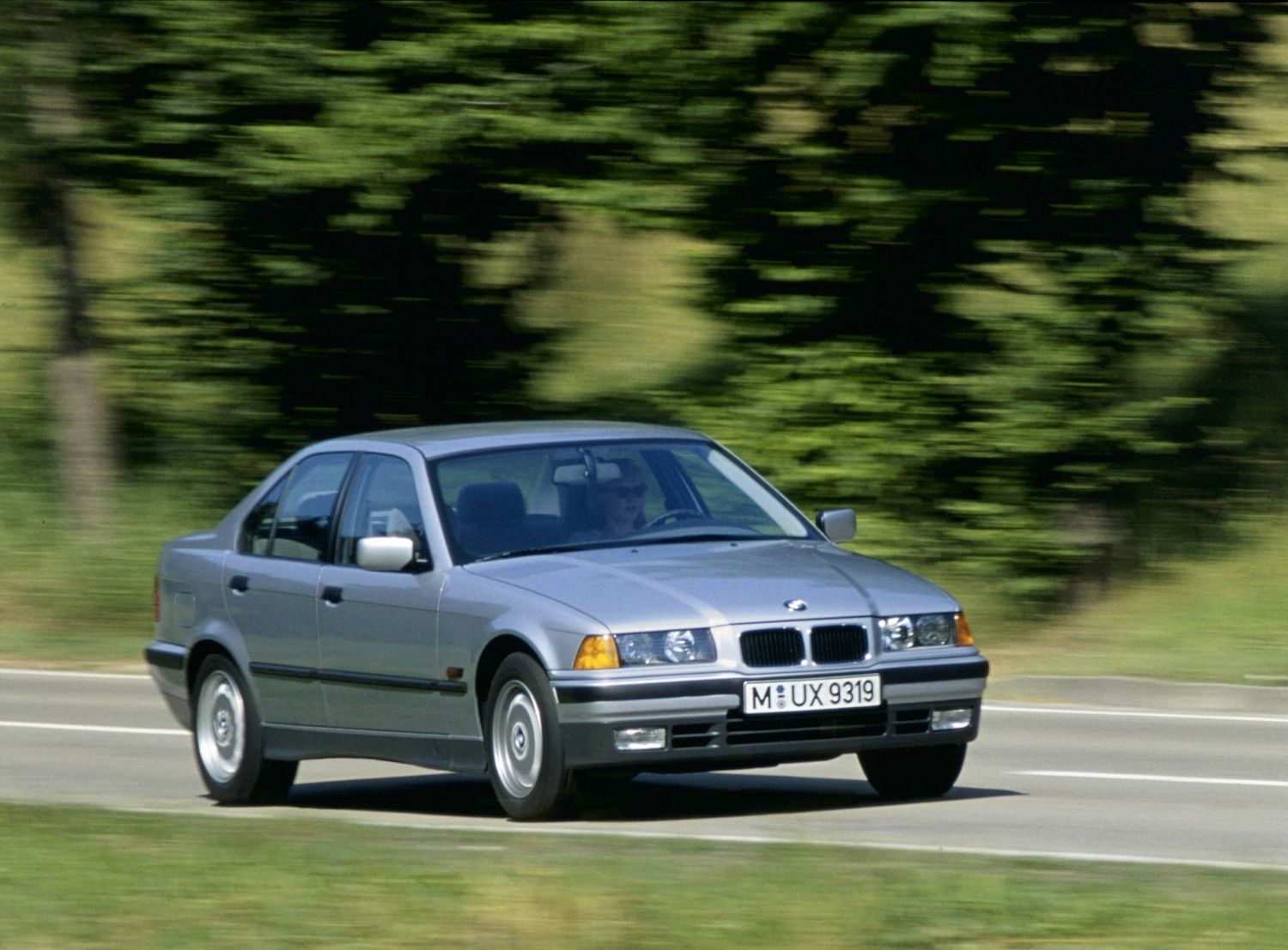 bmw-325-e36-8.jpg