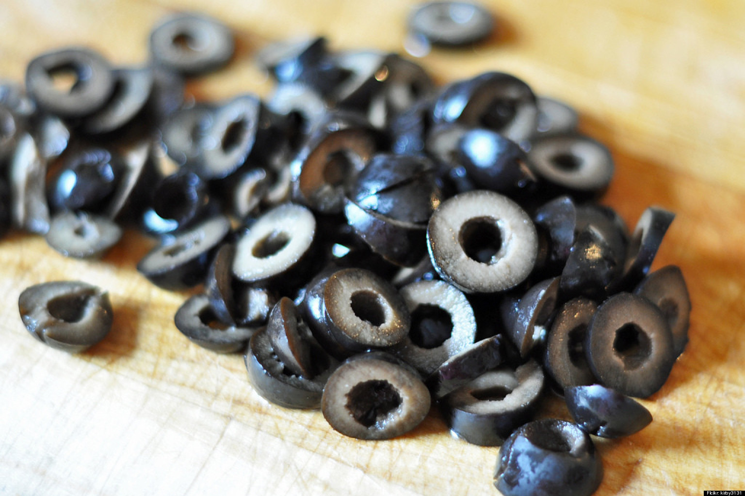 o-CANNED-BLACK-OLIVES-HATE-facebook.jpg